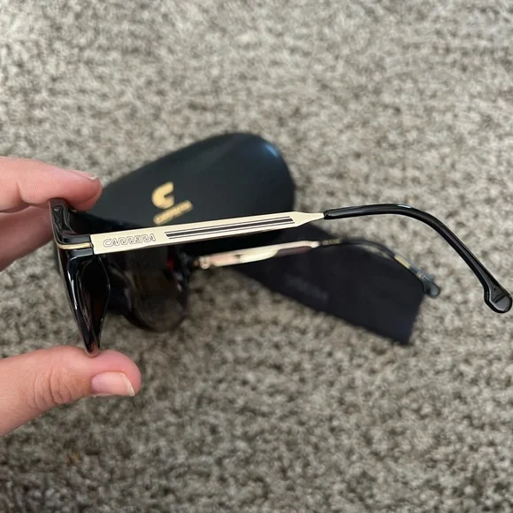 Carrera Icons Safari Special Edition Sunglasses Chocolate Frame and Gold Trim - Picture 4 of 6